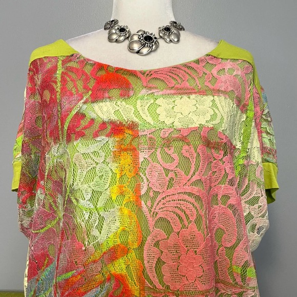 Save the Queen Green Pink Lace Short Dolman Sleeve Top - Picture 2 of 7